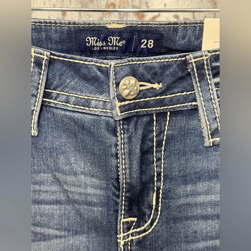 Miss Me Mid-Rise Bootcut Jeans Size 28x32 - Picture 4 of 11